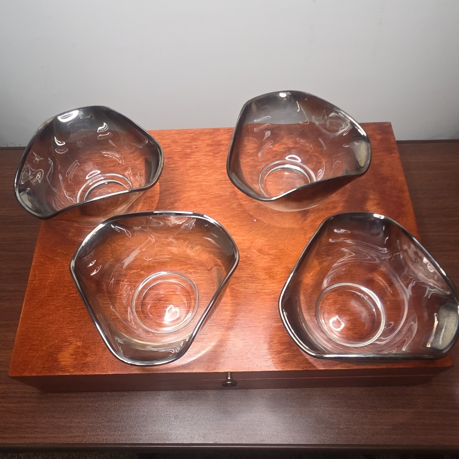 Set of 4 Vintage MCM Dorothy Thorpe Style Silver Fade Glass Triangular Bowls Set of 4 Vintage MCM Dorothy Thorpe Style Silver Fade Glass Triangular Bowls