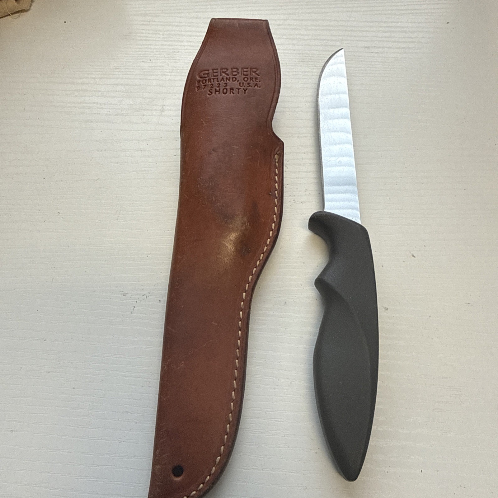 Vintage Gerber Shorty Knife Black Armorhide Handle And Leather Sheath. Hunting