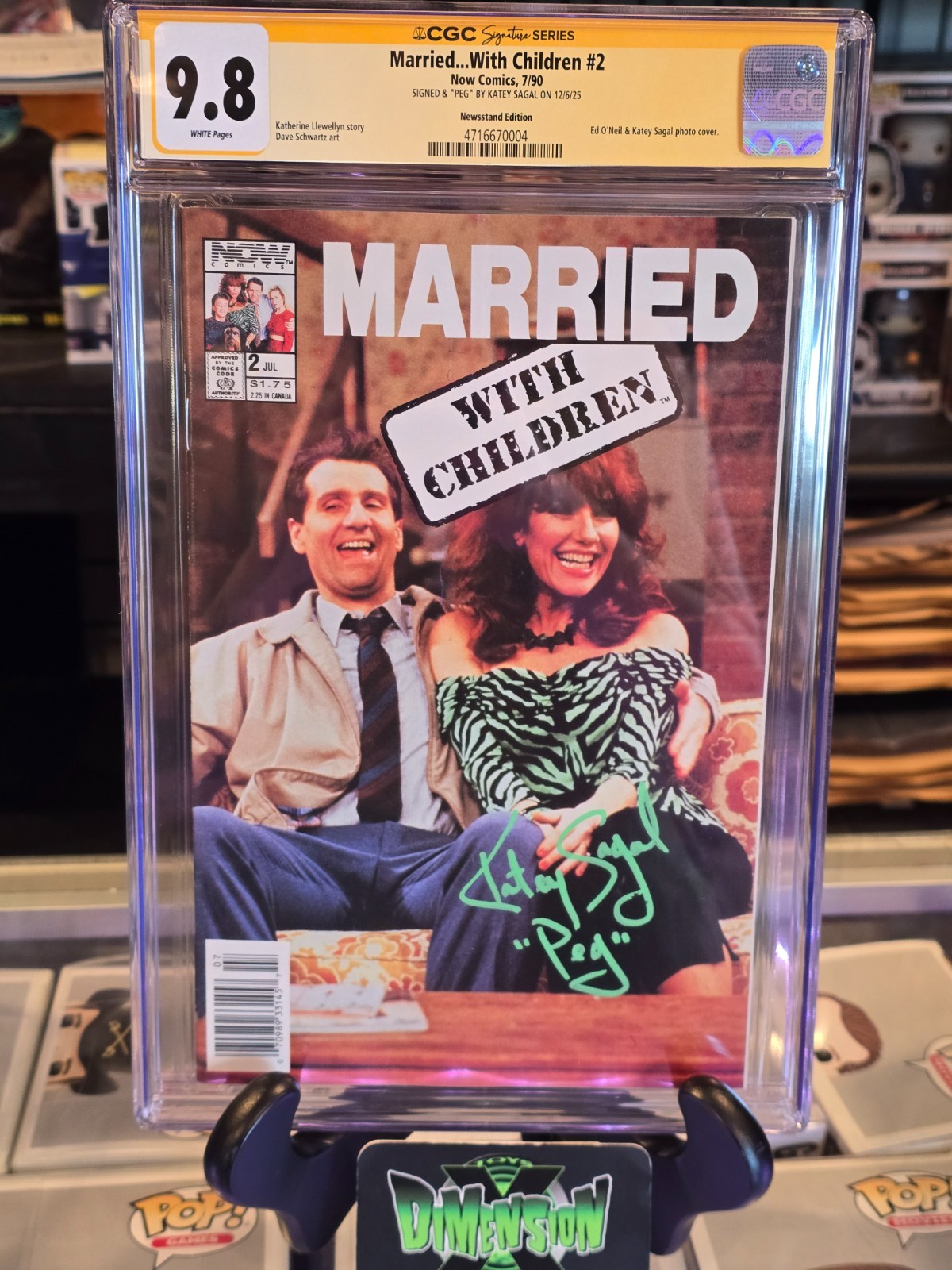 MARRIED...WITH CHILDREN #2 VARIANT CGC SS 9.8 SIGNED KATEY SAGAL (PEG) NEWSSTAND