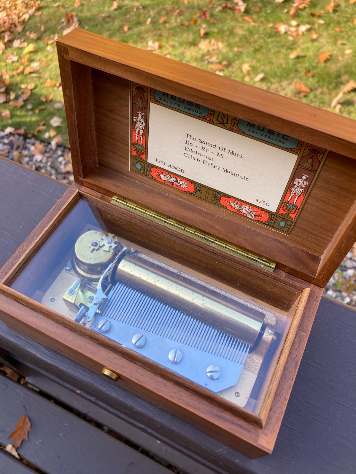Vintage REUGE Saint Croix Cylinder Music Box Wooden Switzerland 4/50 4 Song Vintage REUGE Saint Croix Cylinder Music Box Wooden Switzerland 4/50 4 Song