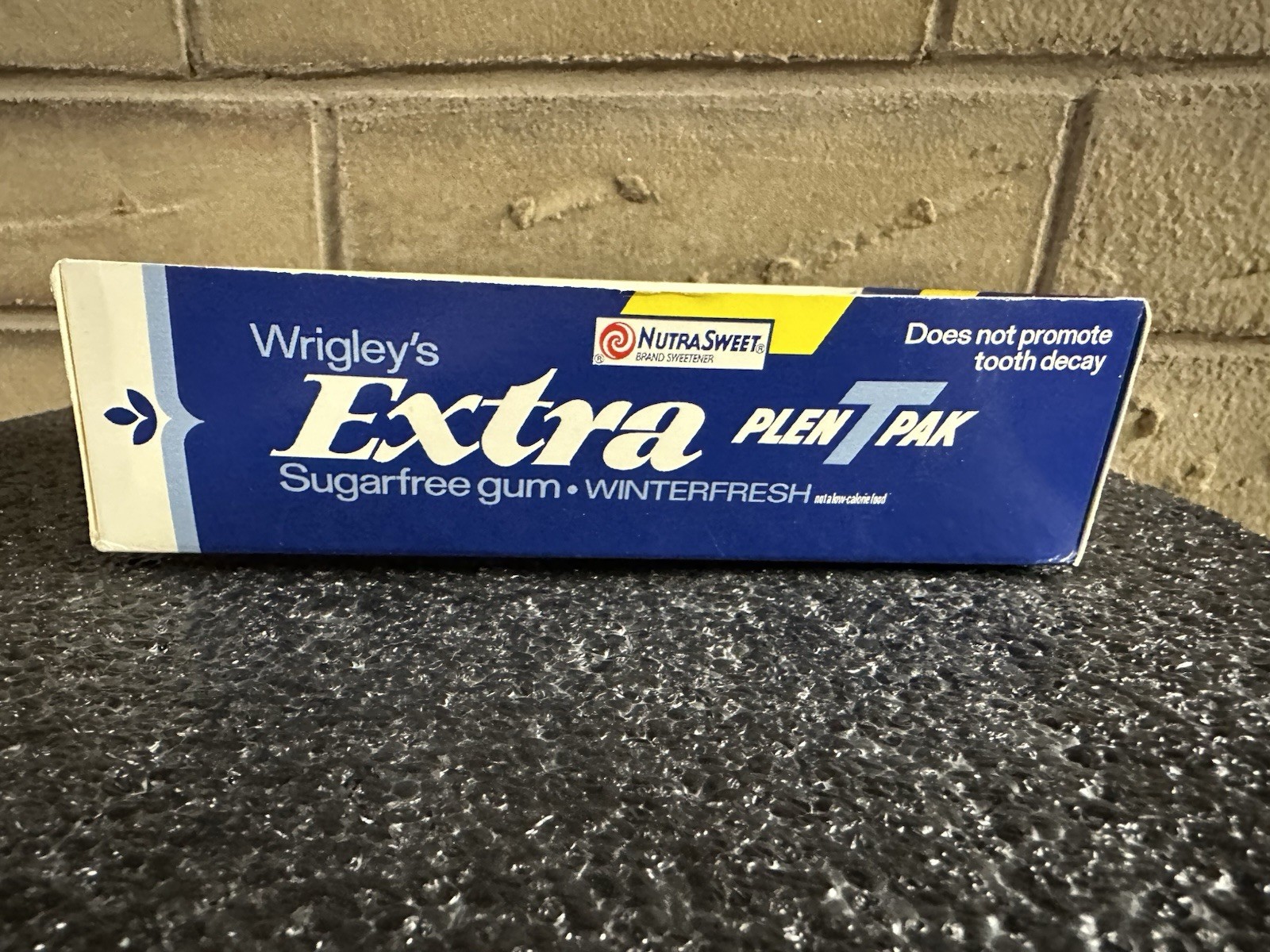 Wrigley’s Extra Winterfresh Sugarfree Gum Display Box Plen Pak 90s vintage