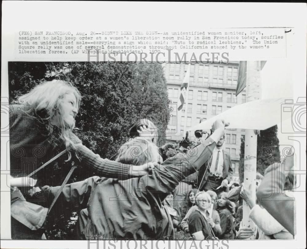 1970 Press Photo Woman keep order at women's liberation rally in San Francisco