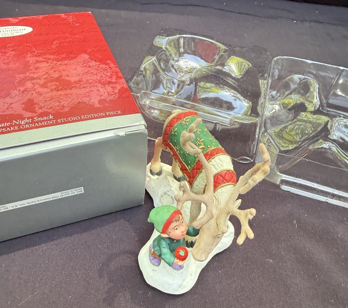 Hallmark 1998 Ornament A LATE NIGHT SNACK Elf Reindeer KOCC Event MIB 46D