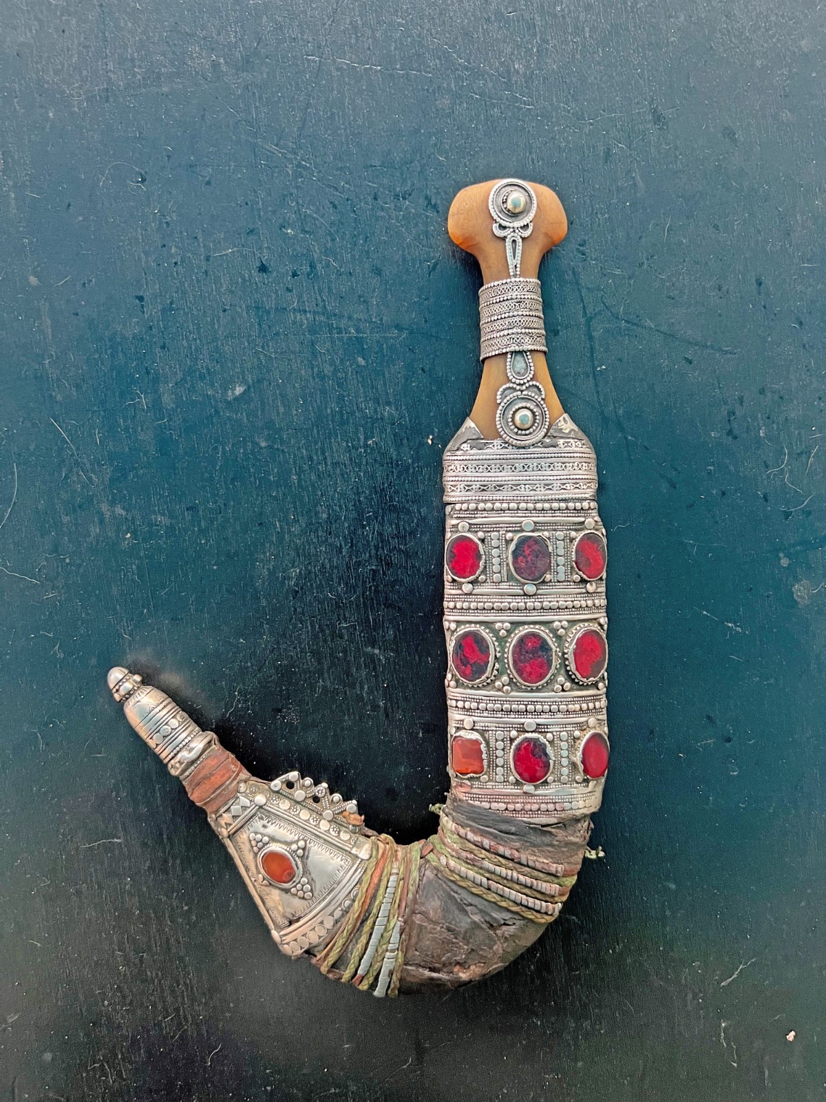 Old Superb antique Jambiya dagger for collectors, Khanjar (Qatar, Yemen, Saudi Old Superb antique Jambiya dagger for collectors, Khanjar (Qatar, Yemen, Saudi