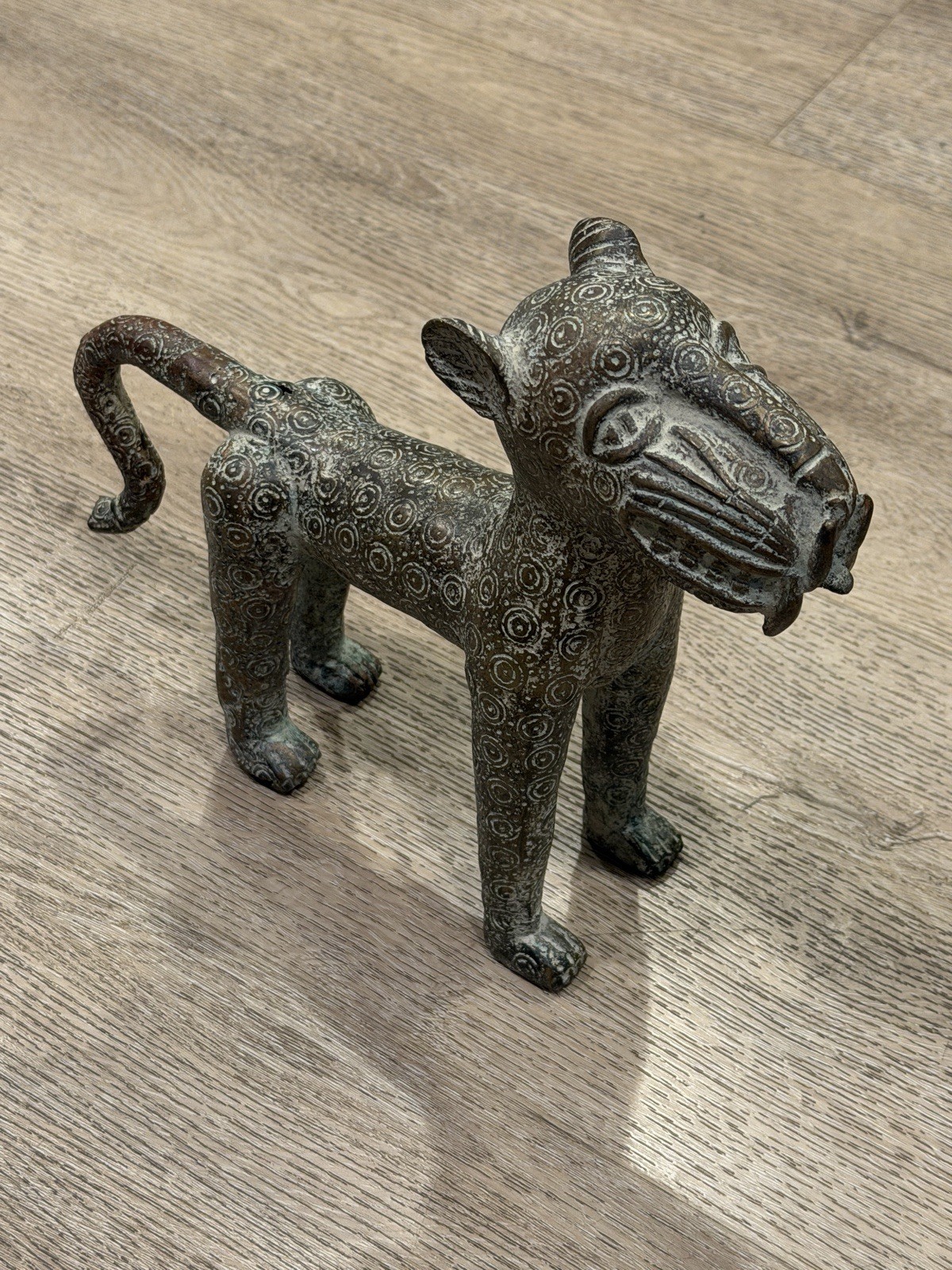 Vintage Bronze Benin African Leopard Figurine Vintage Bronze Benin African Leopard Figurine