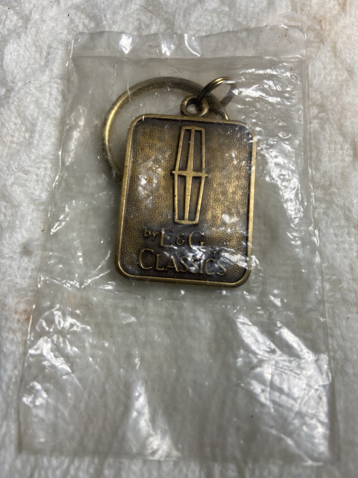 NOS Vintage E&G Classics Lincoln Brass Car Emblem Keychain New Sealed 70s 80s
