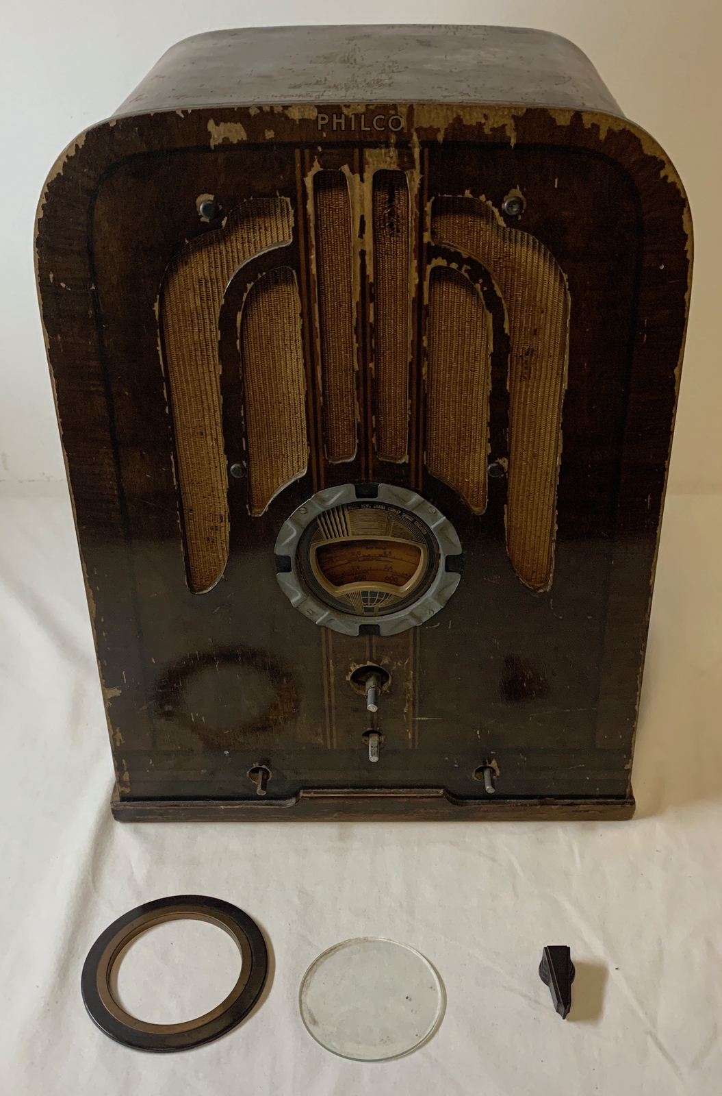 vintage antique PHILCO 37-620 RADIO ~ Tombstone ~ doesn't work ~ 18.5x13x9.5