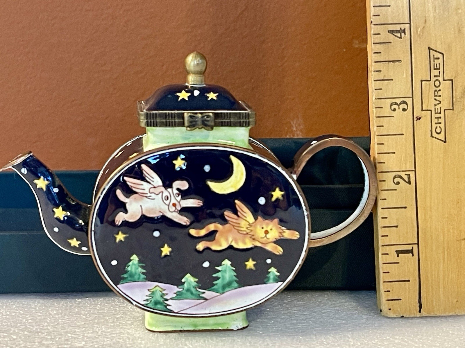 2001 Kelvin Chen Flying Angel Dog & Cat #1023 Rare Miniature Enamel Teapot