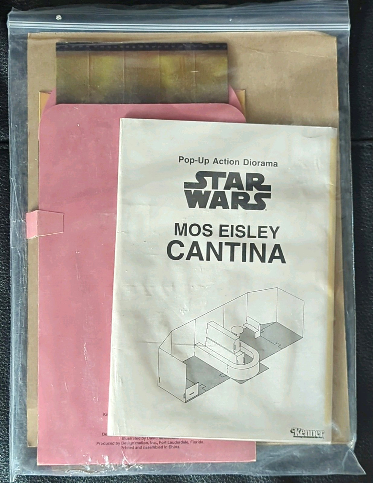 Vintage 1997 Star Wars Kenner Mos Eisley Cantina Pop-Up Action Diorama Mail-Away