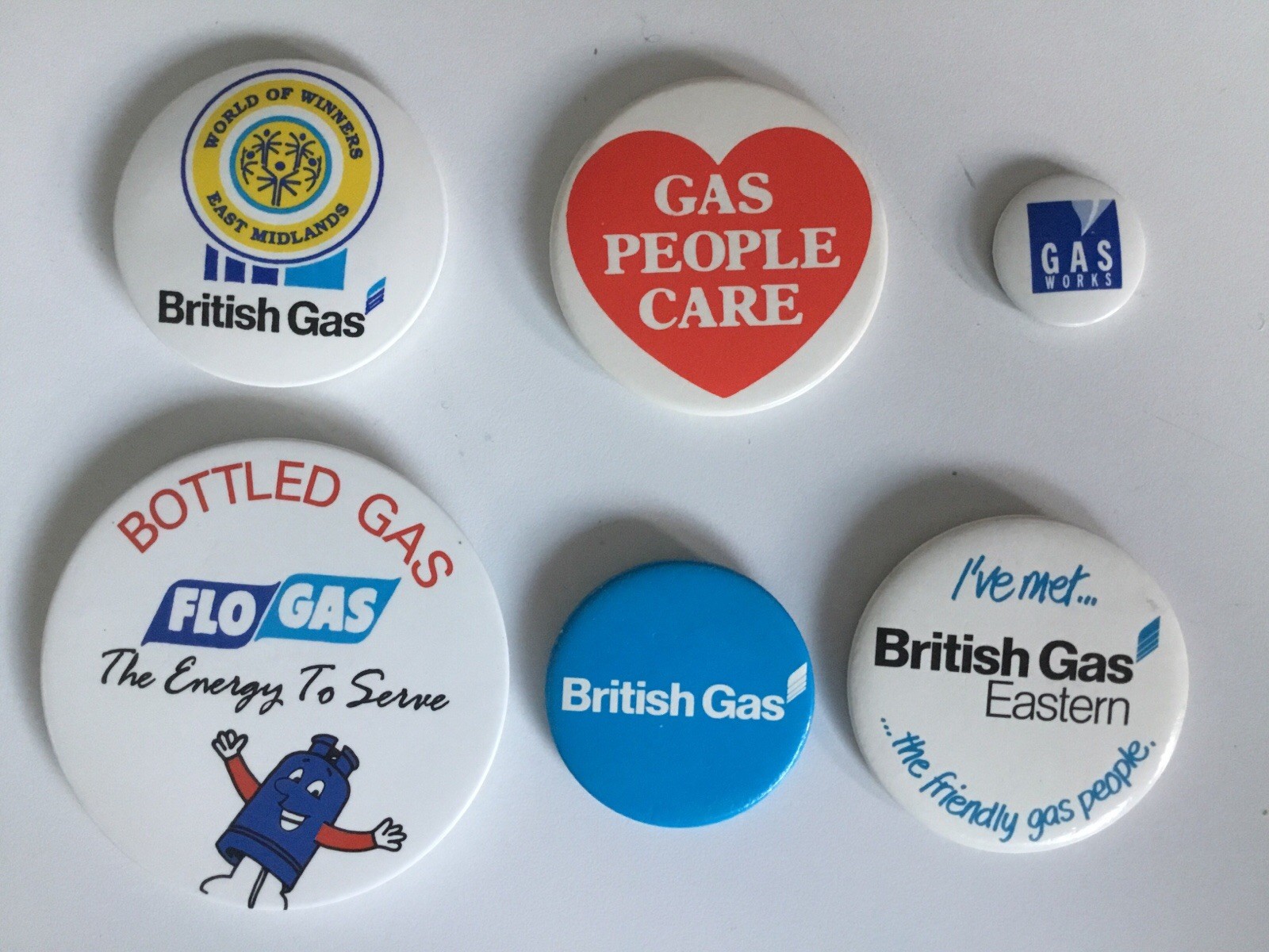 Vintage British Gas & Flogas Promotional Pin Badges – Set of 6 (Y23) Vintage British Gas & Flogas Promotional Pin Badges – Set of 6 (Y23)