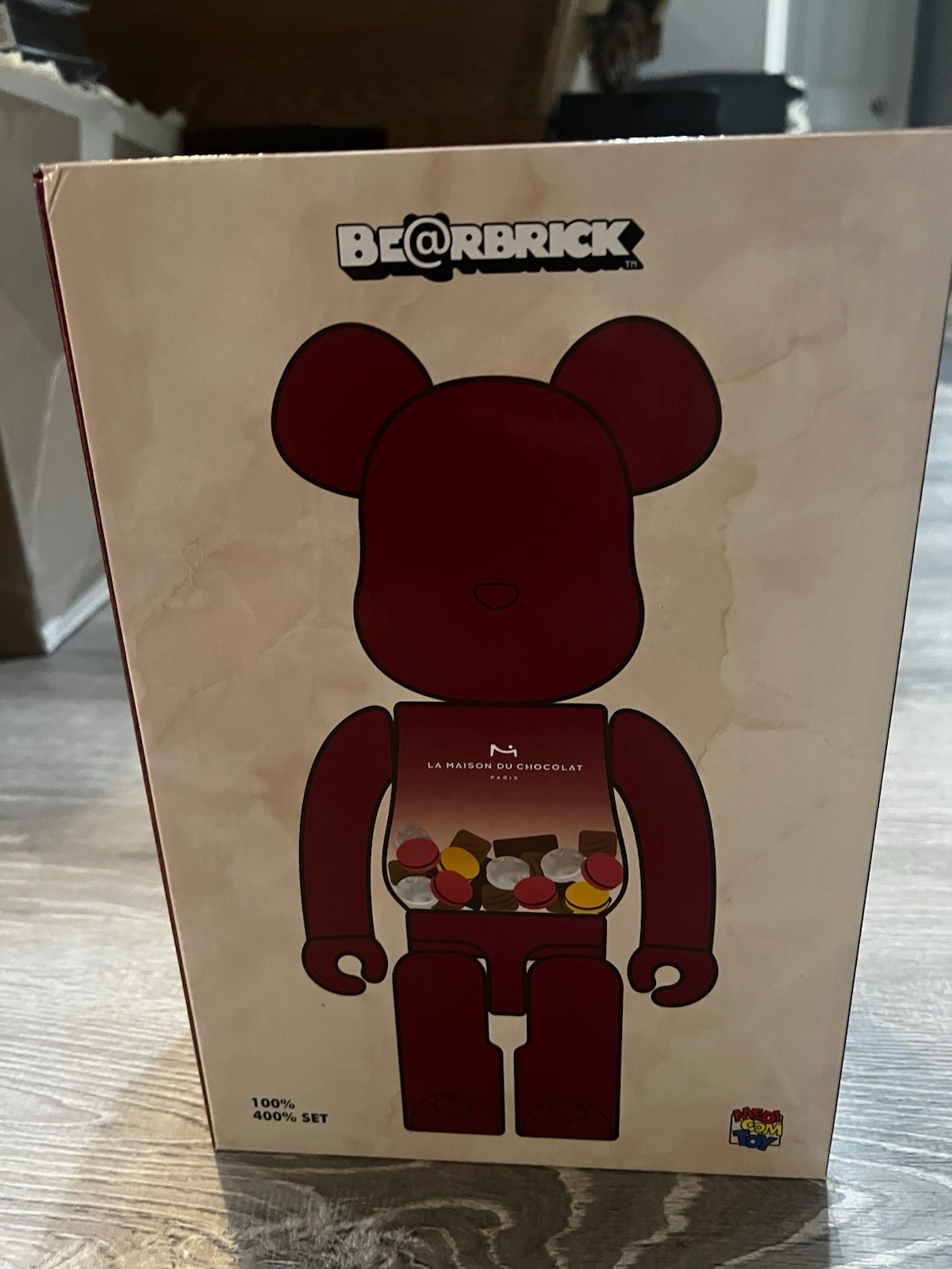 Medicom Toy BE@RBRICK La Maison du Chocolat Burgundy 100% 400% 2pc Set Medicom Toy BE@RBRICK La Maison du Chocolat Burgundy 100% 400% 2pc Set