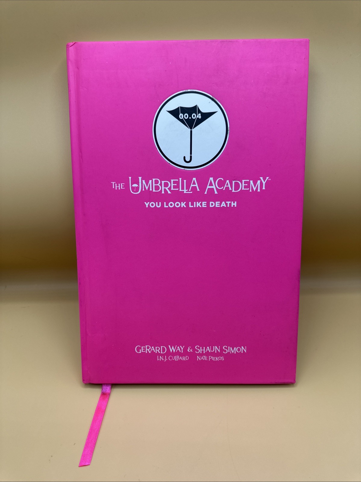 Tales from the Umbrella Academy: You Look Like Death Library Edition -Ex Library