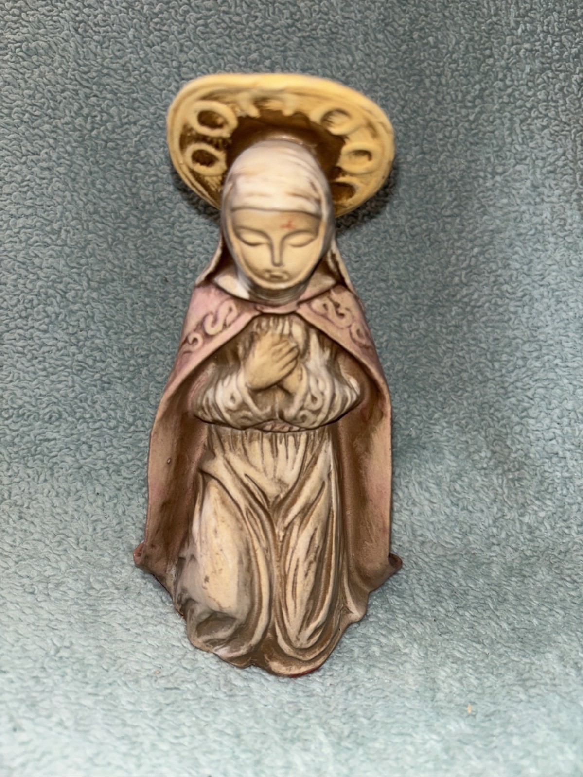 Vintage Italian Porcelain Matte Kneeling Madonna 6.25” Tall LOC ED