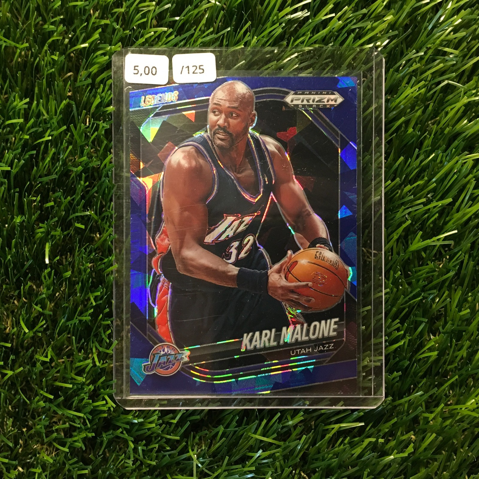 Karl Malone 2024-25 Panini Prizm Black #269 Blue Cracked Ice - 104/125 Karl Malone 2024-25 Panini Prizm Black #269 Blue Cracked Ice - 104/125