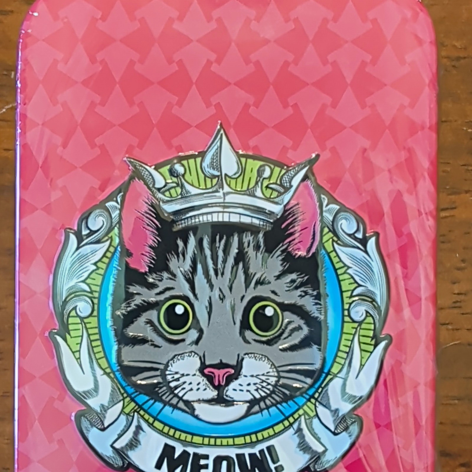 Archie McPhee Pink Cat King “MEOW” Hinged Metal Tin With Playing Cards Archie McPhee Pink Cat King “MEOW” Hinged Metal Tin With Playing Cards