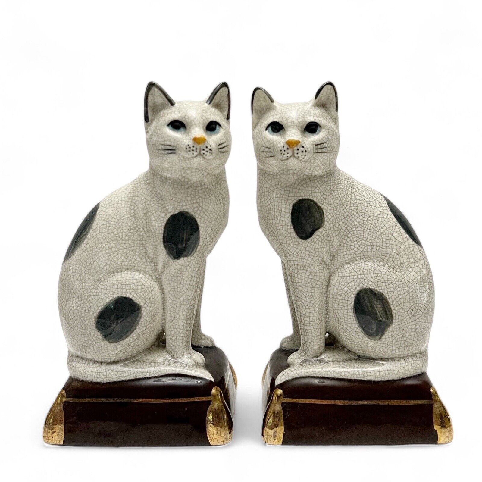 Vintage Pair of Takahashi Staffordshire Style Cats on Pillows Figurines Bookends
