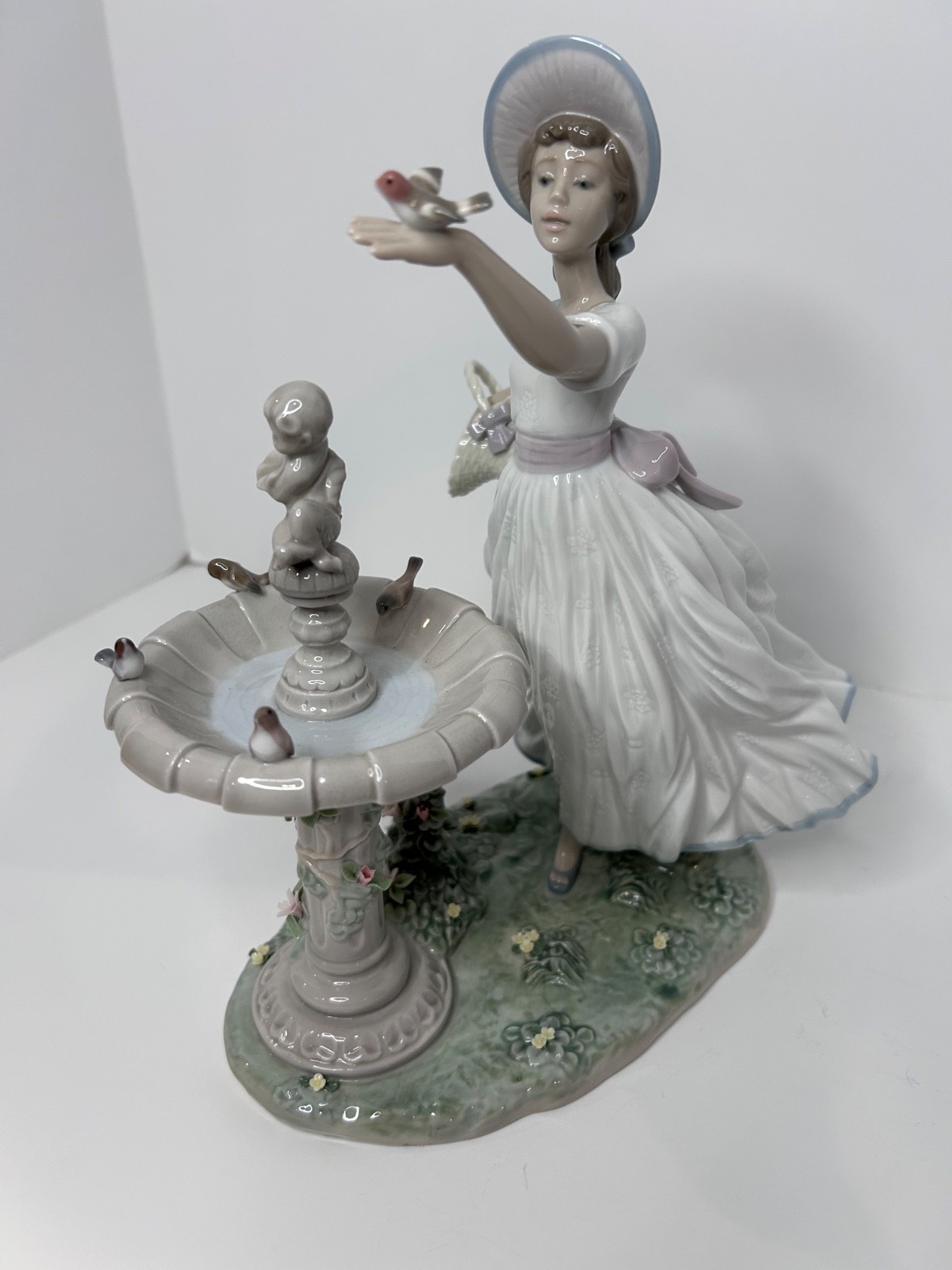 Lladro #6106 Spring Joy Girl At Fountain Birdbath No.135 With No Original Box