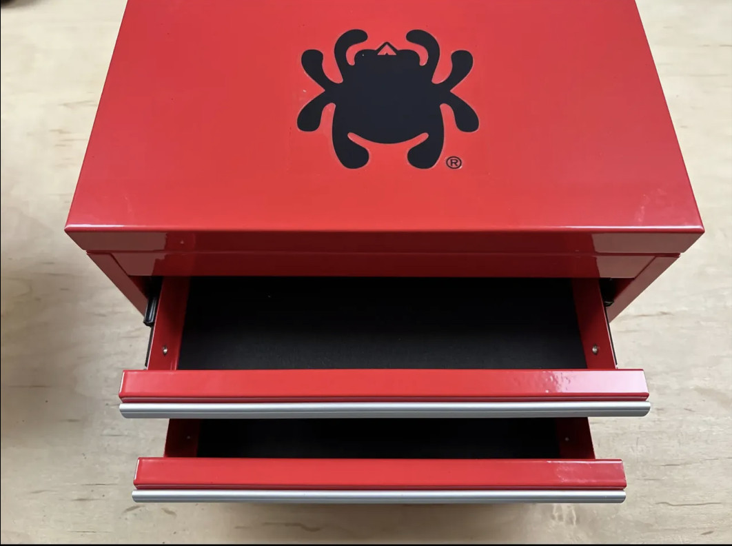 🔥 SPYDERCO × SMKW EXCLUSIVE TOOL BOX — BRAND NEW IN BOX 🔥 🔥 SPYDERCO × SMKW EXCLUSIVE TOOL BOX — BRAND NEW IN BOX 🔥
