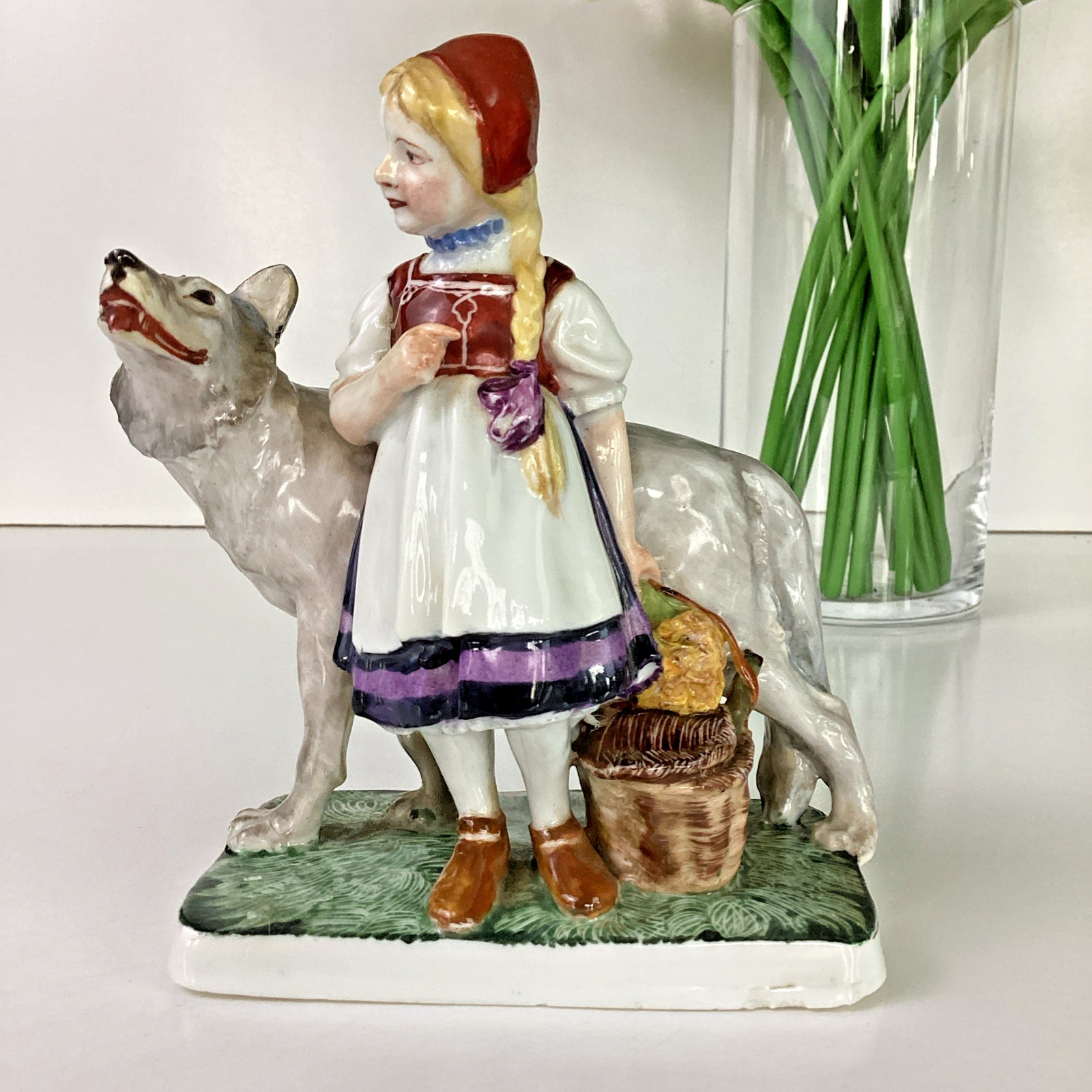 Meissen Red Riding Hood Fairy Tale Porcelain Figurine Martin Wiegand Germany