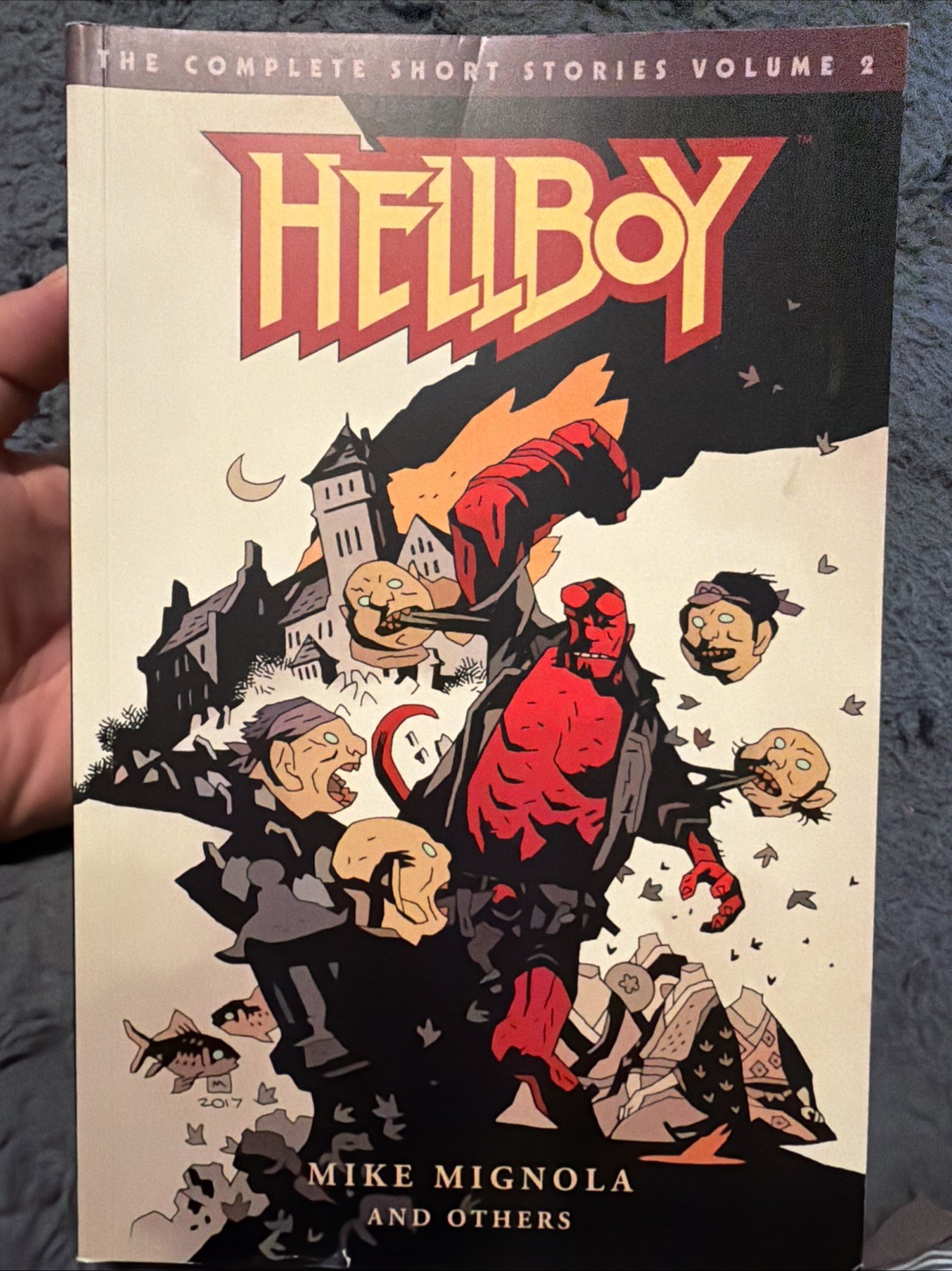 Hellboy The Complete Short Stories Volume 2 Mike Mignola Graphic Novel D-721