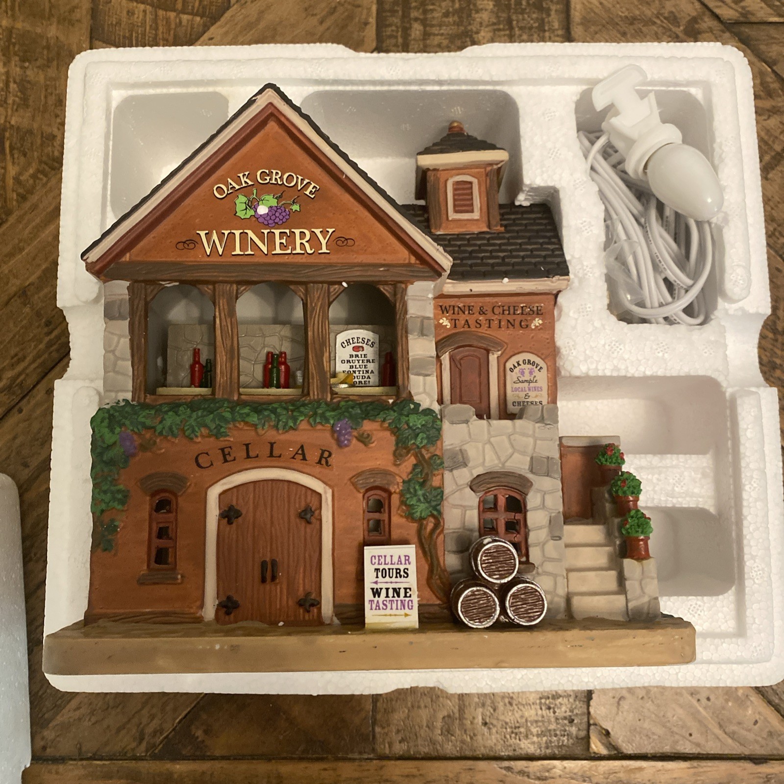Lemax Coventry Cove Oak Grove Winery Lighted Building Multicolor 2015