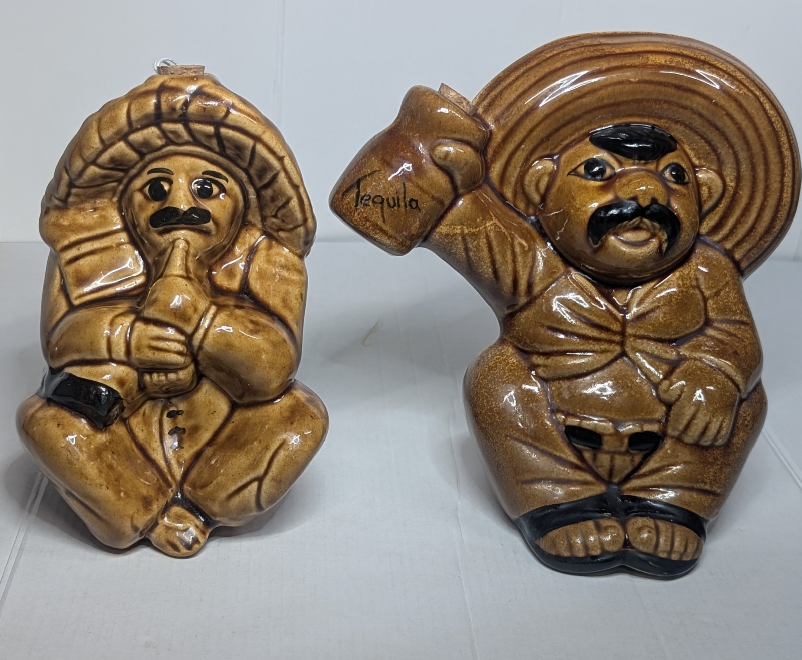 Vintage Mexican Ceramic Tequila Decanters Sombrero Men Flasks Set of 2 Brown Vintage Mexican Ceramic Tequila Decanters Sombrero Men Flasks Set of 2 Brown