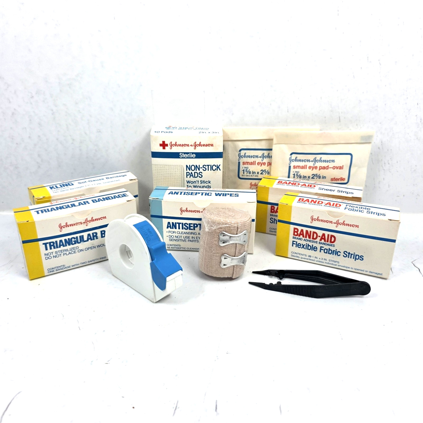 Vtg Lot 1985 Johnson & Johnson Bandages Gauze Antiseptic Wipes Tape Tweezers NOS Vtg Lot 1985 Johnson & Johnson Bandages Gauze Antiseptic Wipes Tape Tweezers NOS