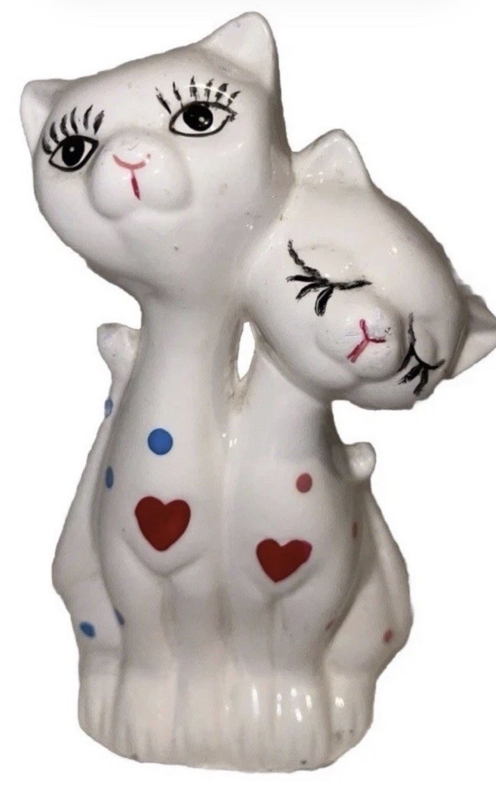 Vintage fun Two Cat Figurine Hearts And Polkadots Long Neck Japan porcelain Vintage fun Two Cat Figurine Hearts And Polkadots Long Neck Japan porcelain