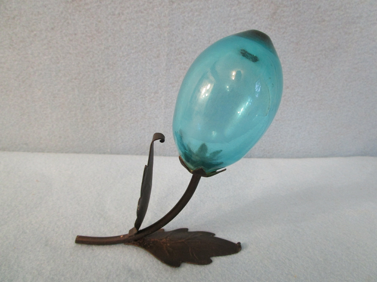 AQUA GLASS EGG ON STEM STAND blue green figurine decoration 6\ AQUA GLASS EGG ON STEM STAND blue green figurine decoration 6\