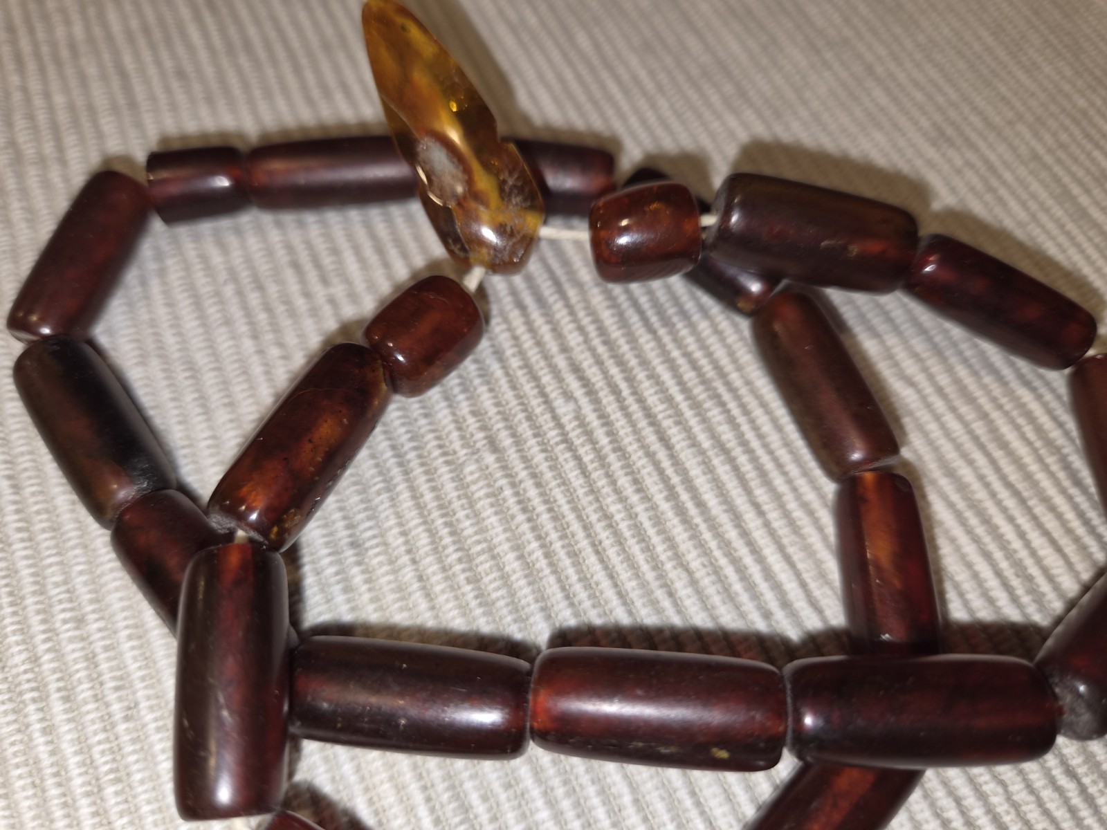 VINTAGE COGNAC/CHERRY BALTIC AMBER PRAYER BEADS 23+1 BARREL SHAPE BEADS