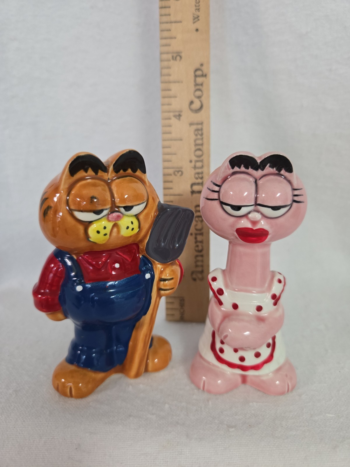 Rare Vintage Enesco Garfield and Arlene Farmer Salt and Pepper Shakers Ceramic