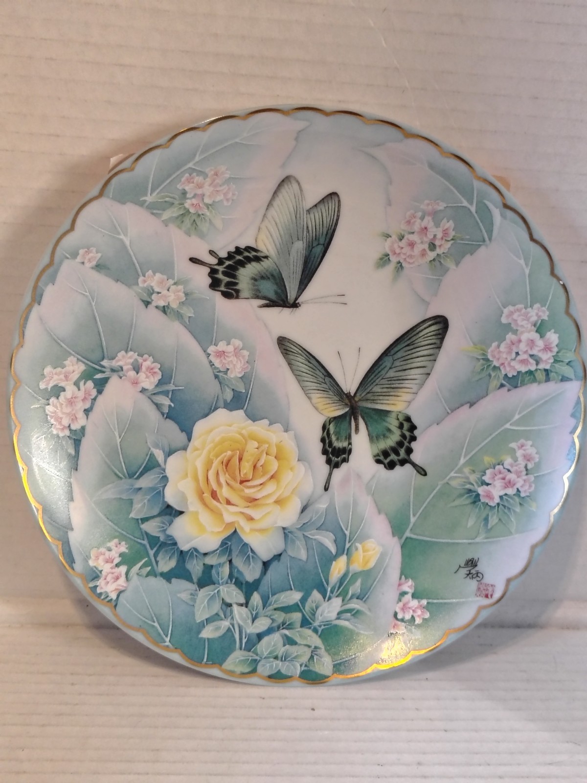 Imperial Jingdezhen A Garden Whisper Collector Plate Garden of Satin Wings COA