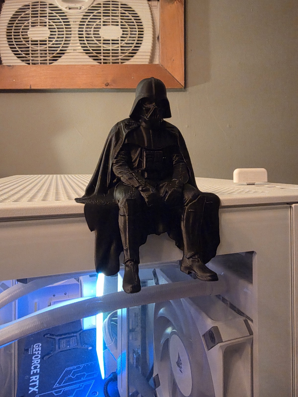 Darth Vader Seated Black Statue Figurine - Desk ornament Darth Vader Seated Black Statue Figurine - Desk ornament