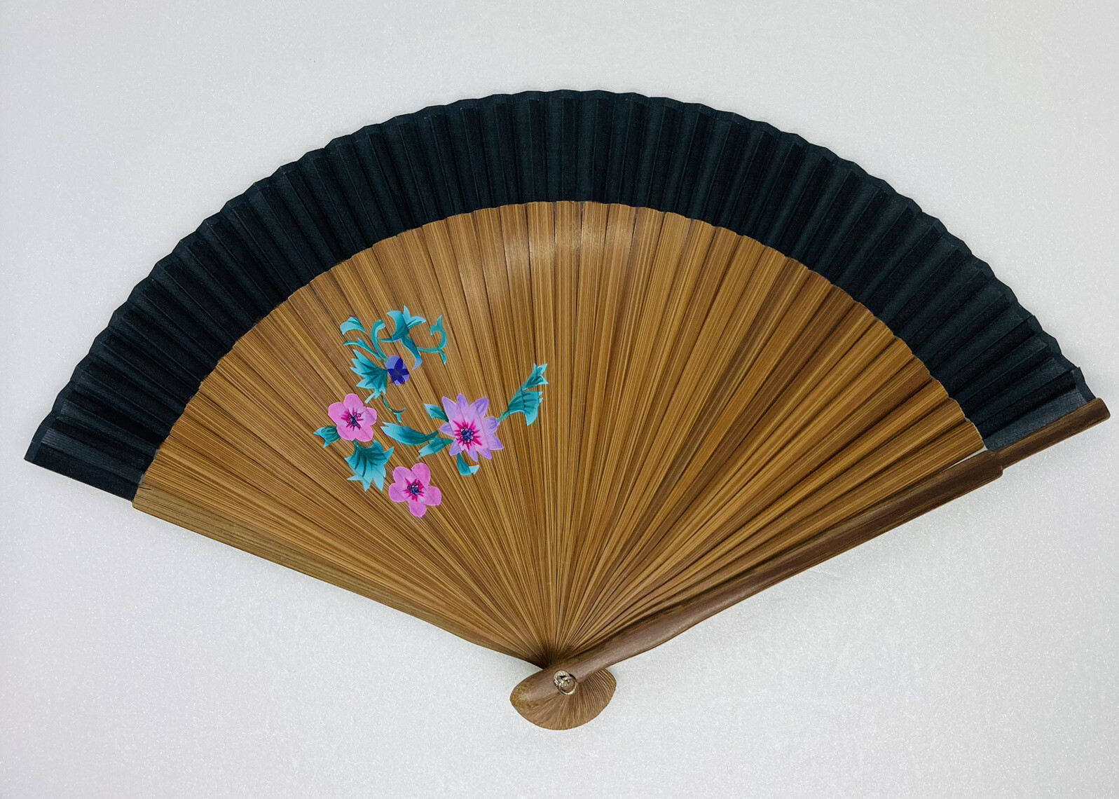 Vintage 1960s Japanese Hand Fan Wood And Cloth Lily Flowers Painted Art Japan 10 Vintage 1960s Japanese Hand Fan Wood And Cloth Lily Flowers Painted Art Japan 10