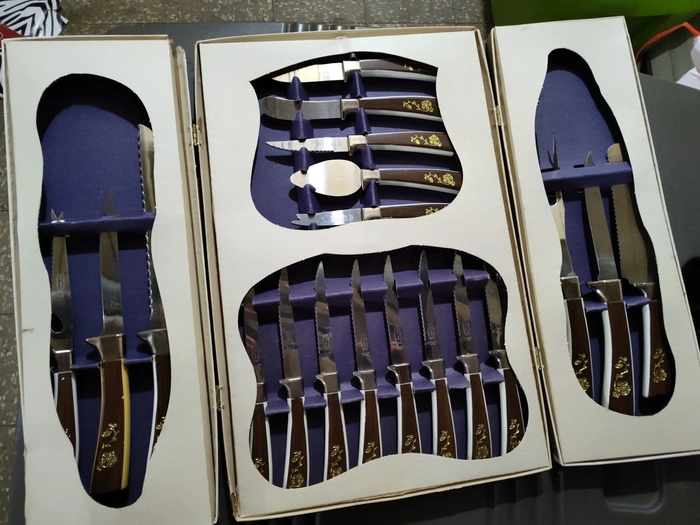 Vintage 19 Piece Sheffield English Blades Golden Prestige Cutlery Set Complete Vintage 19 Piece Sheffield English Blades Golden Prestige Cutlery Set Complete