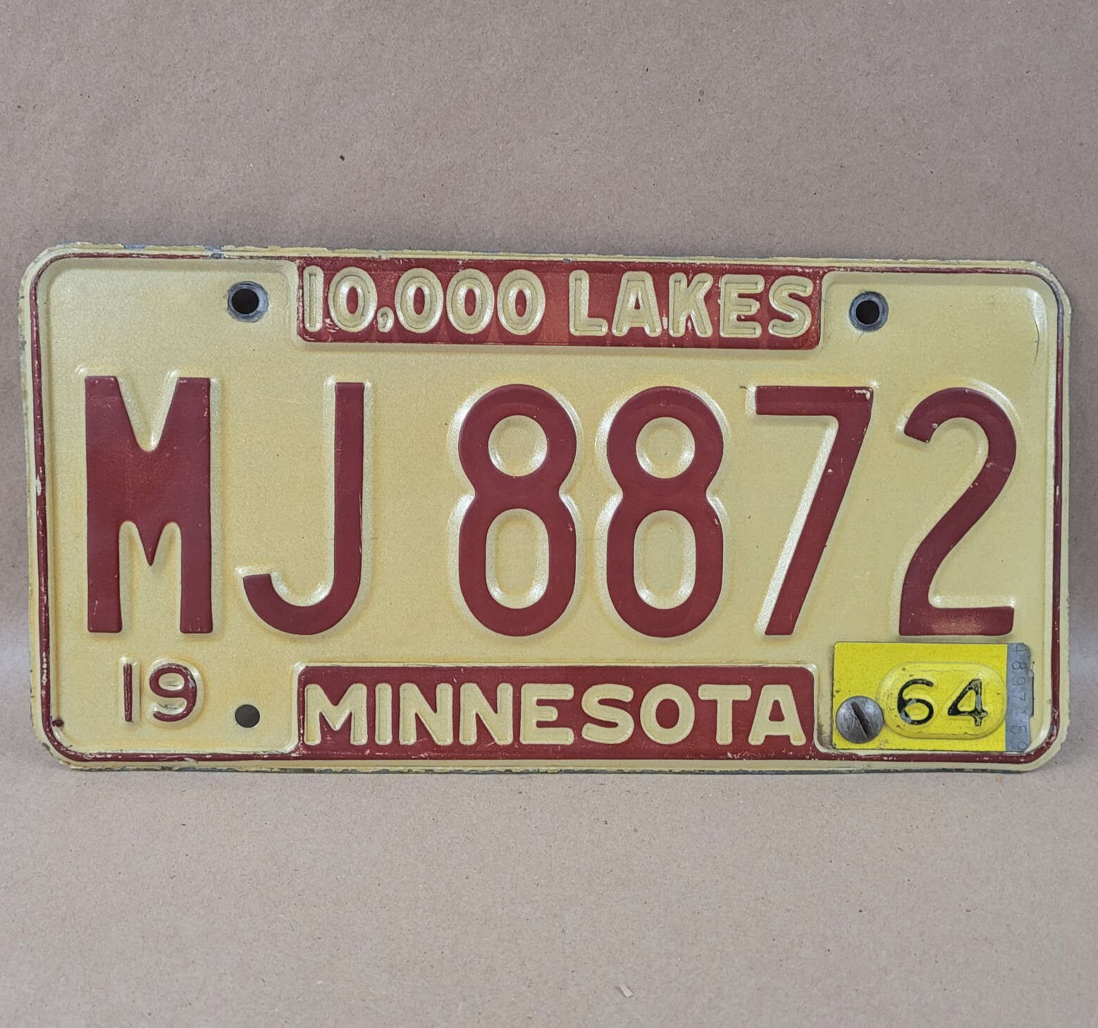 1962 Minnesota License Plate Original Paint 12\