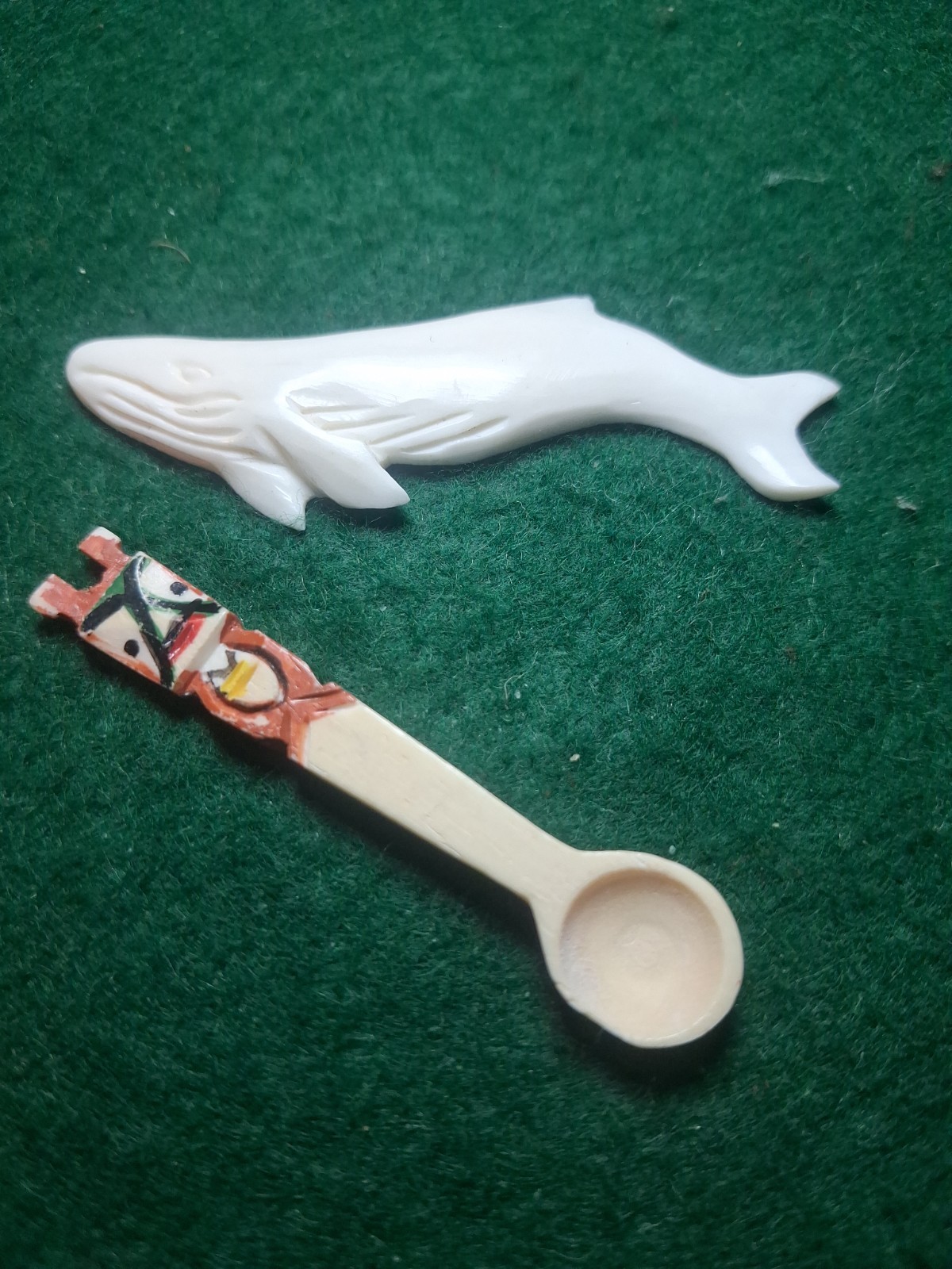 Two 1950s Inuit Alaska Souvenirs Totem/ Whale Two 1950s Inuit Alaska Souvenirs Totem/ Whale
