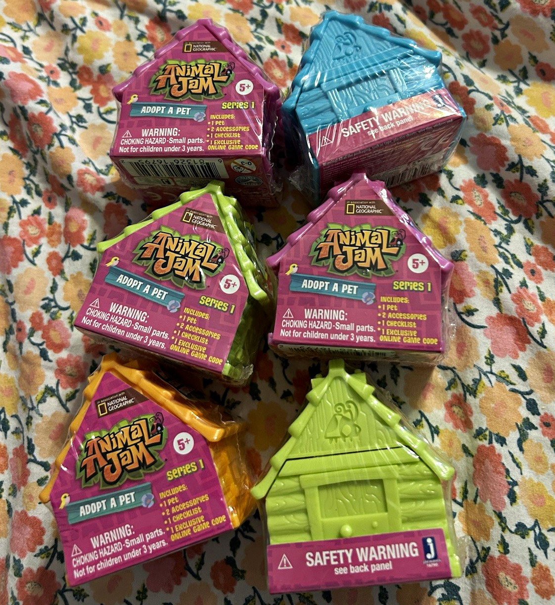National Geographic Animal Jam Adopt A Pet Series 1 Blind Pack Lot of 6 Unopened