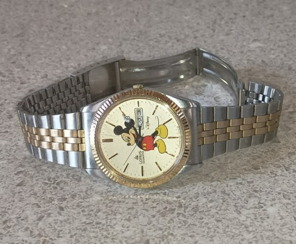 VTG Lorus Disney Mickey Mouse Watch Unisex 35mm V533-8A10 Two Tone * READ * VTG Lorus Disney Mickey Mouse Watch Unisex 35mm V533-8A10 Two Tone * READ *