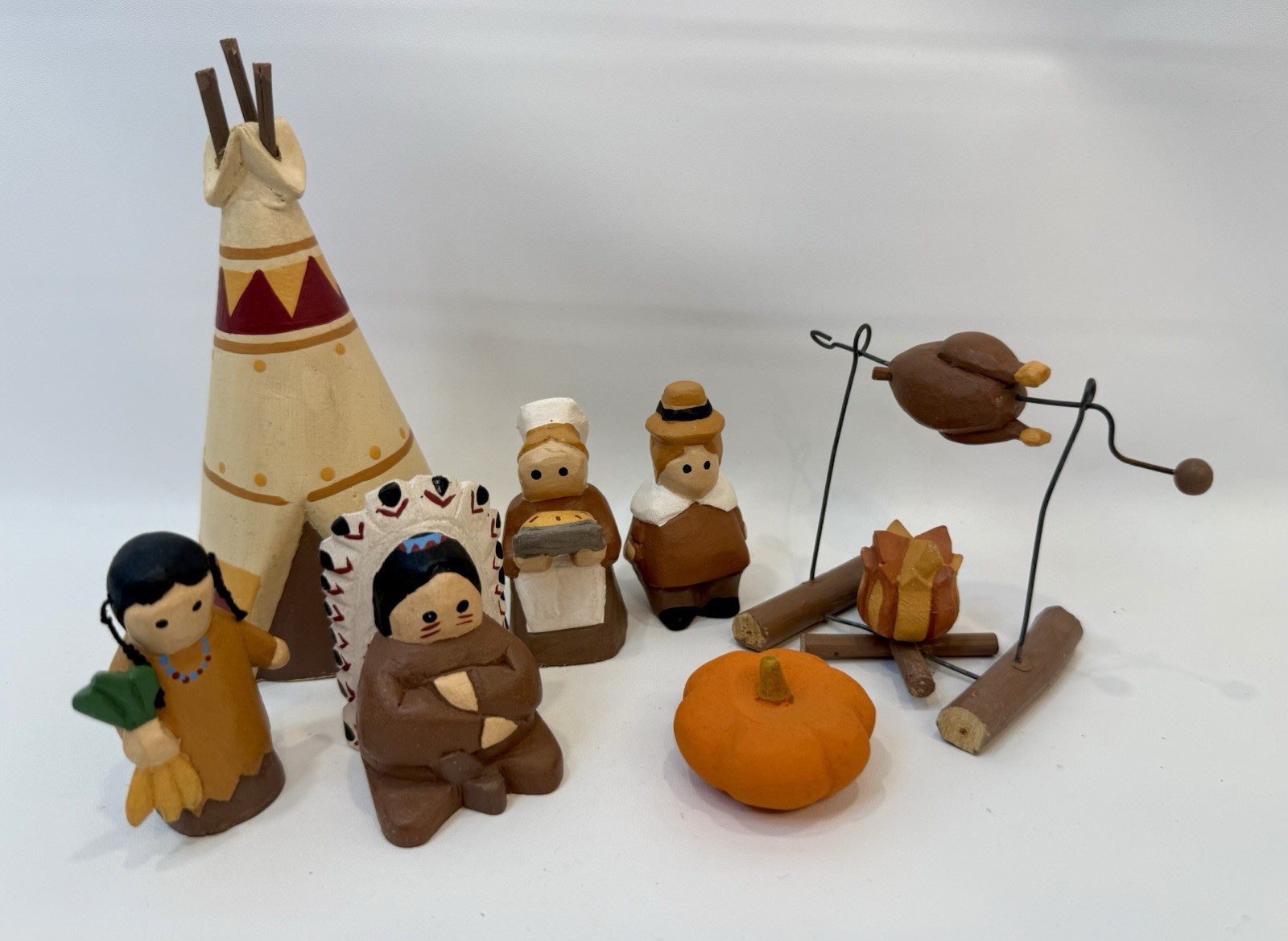 Vtg Midwest Of Cannon Falls Native Americans & Pilgrims 7pc Thanksgiving Set