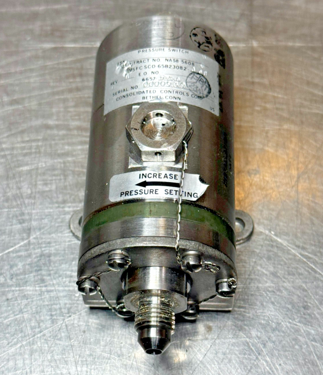Apollo-Era Saturn V First Stage Pressure Switch, Consolidated Controls SN939 Apollo-Era Saturn V First Stage Pressure Switch, Consolidated Controls SN939