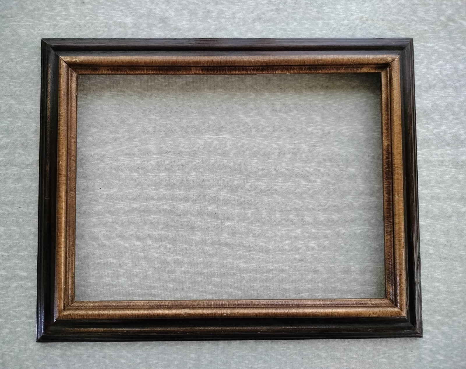 VINTAGE HENCO EN MEXICO BEVELED WOOD GOLD TRIM FRAME FOR 9 X 12 VINTAGE HENCO EN MEXICO BEVELED WOOD GOLD TRIM FRAME FOR 9 X 12