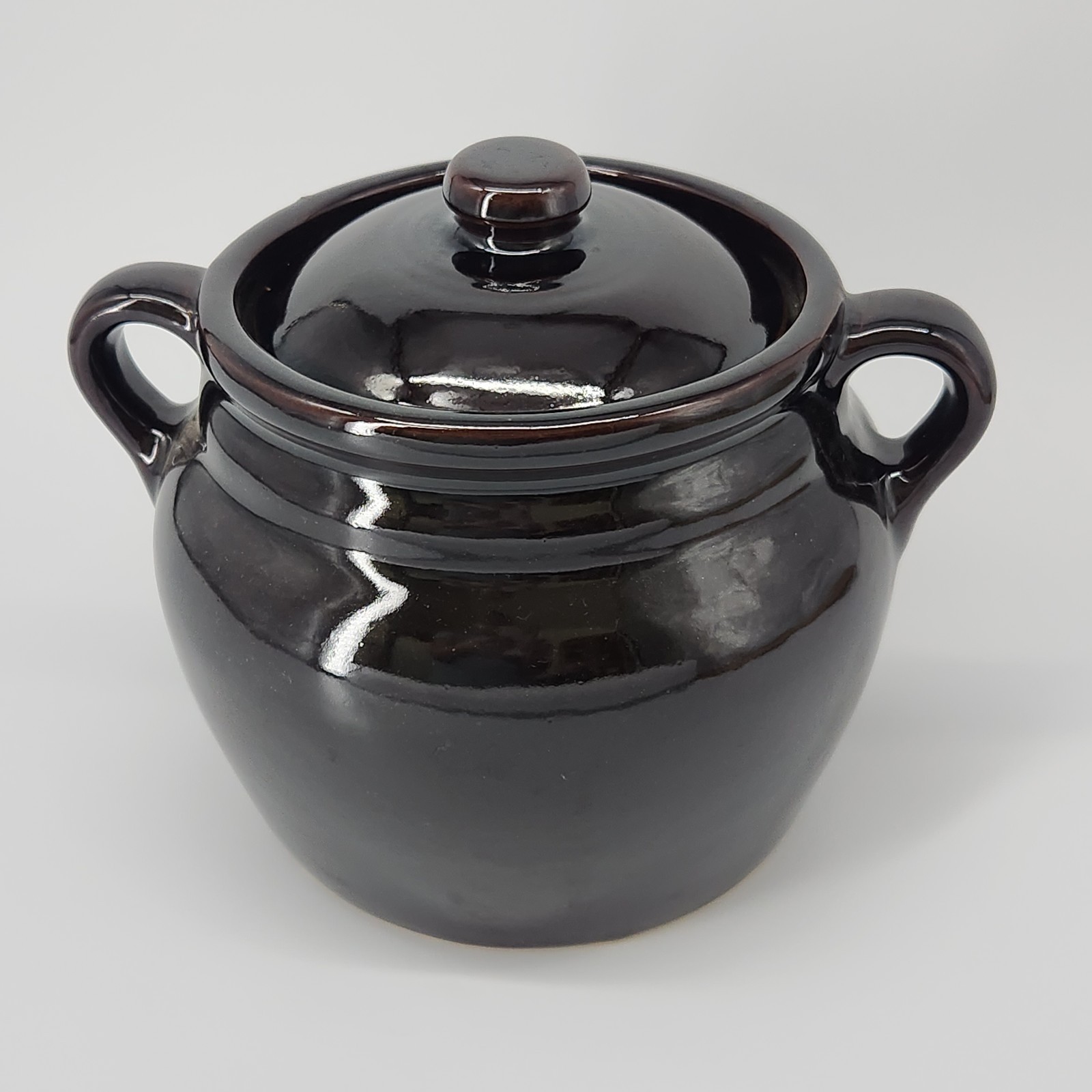 Vintage Dark Brown Stoneware Bean Pot With Lid Double-Handles 7\