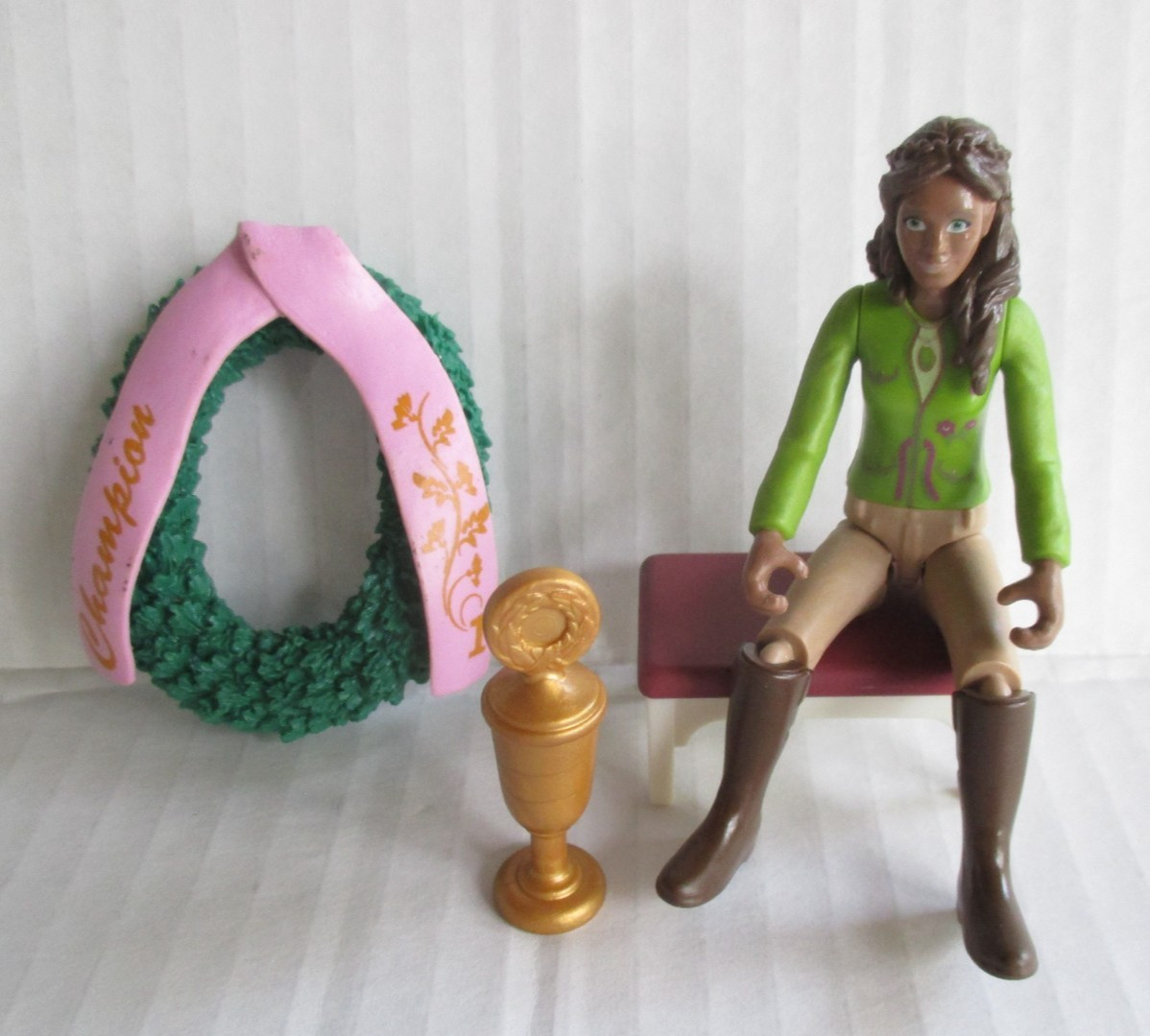 Schleich Sarah Horse Ridder Figure Winners Wreath Bench Accessories Schleich Sarah Horse Ridder Figure Winners Wreath Bench Accessories