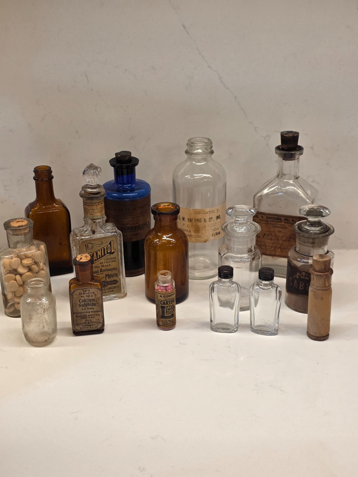 Lot of 17 Vintage Apothecary Bottles & Beakers