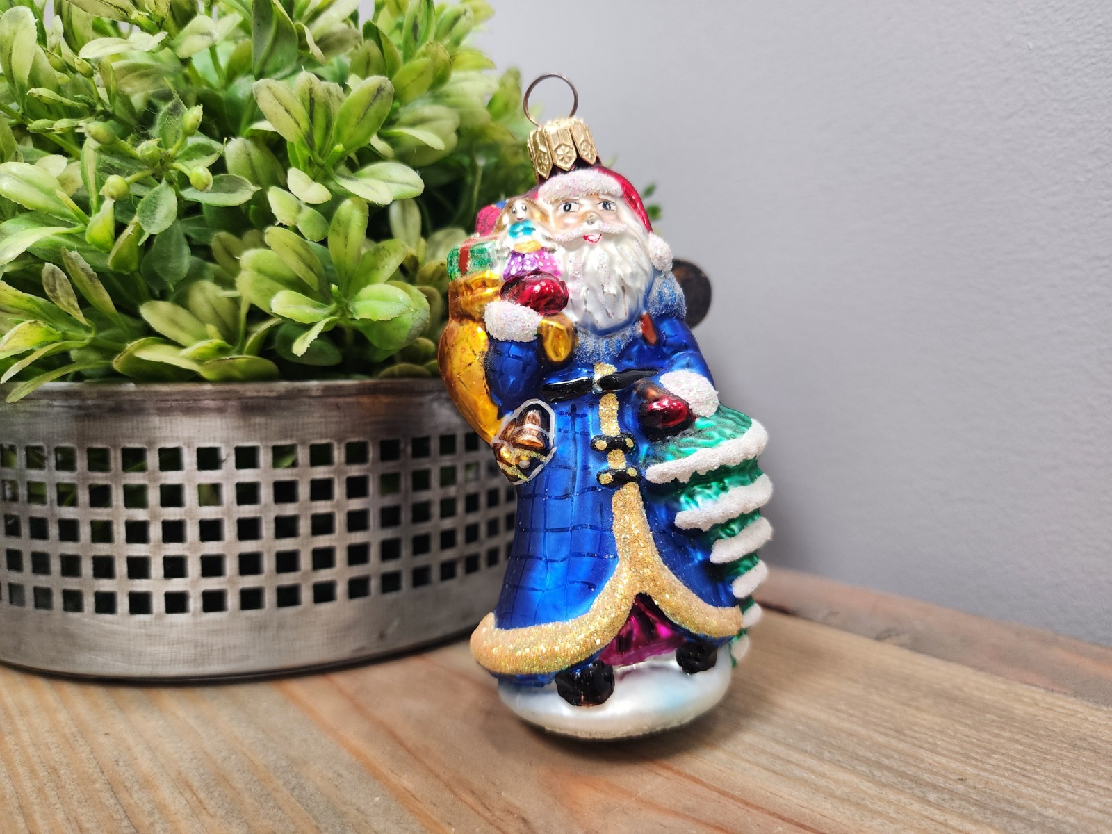 Christopher Radko PETITE VINTAGE SAPHIRE SANTA 99-989-0 4” Christopher Radko PETITE VINTAGE SAPHIRE SANTA 99-989-0 4”