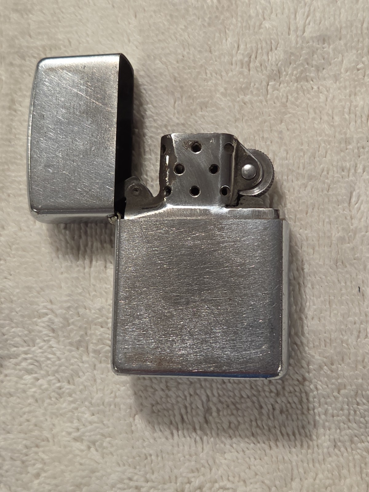 Vintage Zippo Lighter Pat 2032695 Rare HTF 1940s?