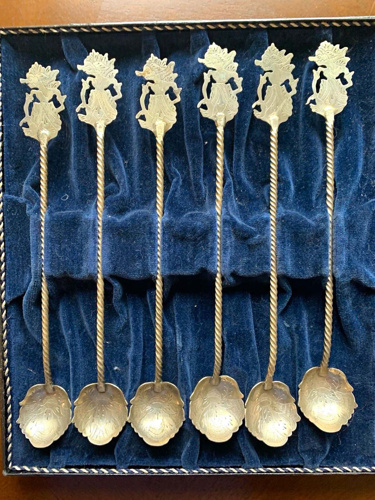 Vintage Indonesian 800 Silver 7”  Spoon Set of 6 Scrap or use 74 Grams 