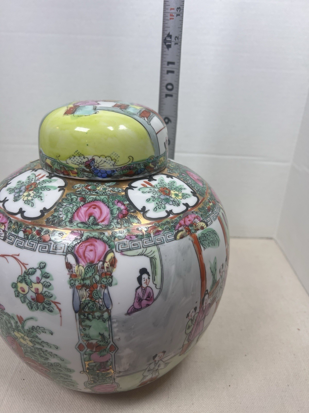 Vintage ACF Rose Medallion Ginger Jar Japanese Porcelain Hong Kong 9” Lidded