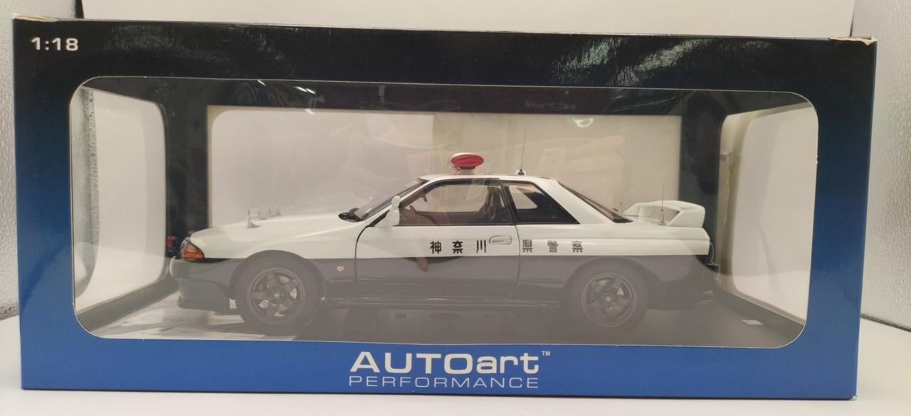 AUTOART 1/18 Model Car